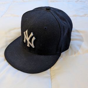 New York Yankees on field New Era Cap
